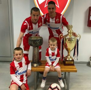 VESELO U ZVEZDI: ‘A od kuma… Titula!’