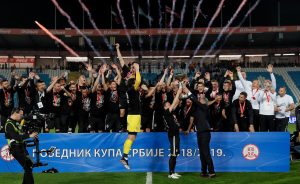 CRNO-BELO SLAVLJE: Ostoja Mijailović čestitao fudbalerima uz dobro poznat slogan, a javio se i Lamin Dijara… (FOTO)