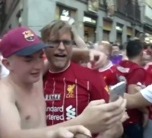 HAOS NA ULICAMA MADRIDA: Pojavio se Jirgen Klop (VIDEO)