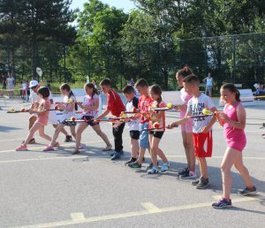 „OTVORENA ŠKOLA TENISA“: U poseti deci na Kosovu i Metohiji!