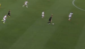 PREPUSTITE FUDBAL MAJSTORIMA I UŽIVAJTE: Gol Runija sa više od 60 metara! (VIDEO)