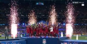 ‘TRENUTAK KOJI NEĆEMO ZABORAVITI’: Henderson podigao ‘klempavog’, sa tribina dobro poznata pesma (VIDEO)