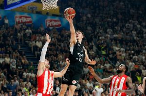 PREKID U PIONIRU: Razlog za prekid je neverovatan, neizvesno hoće li se danas nastaviti (FOTO) (VIDEO)