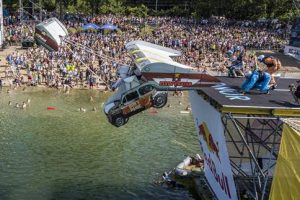 RED BUL FLUGTAG: Spektakl na Adi
