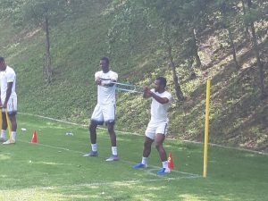 ZAHUKTALO SE NA TRENINGU PARTIZANA: Sadik se ‘predstavio’ u igri glavom, lekar doneo dobre vesti (FOTO) (VIDEO)