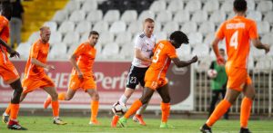 MIROSLAV BOGOSAVAC: Ne razmišljamo o penalima, naša prednost prirodna trava!