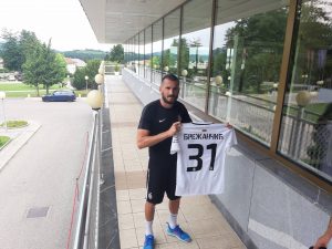 RAJKO BREŽANČIĆ SE PREDSTAVIO: Nekoliko puta sam razmišljao da batalim fudbal! (FOTO)