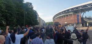 ZAGREVA SE ATMOSFERA: Delije marširale Helsinkijem (FOTO) (VIDEO)