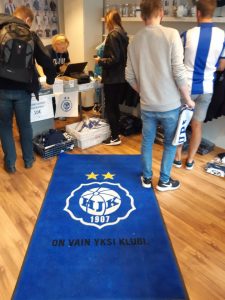 KLUPSKI ŠOP U HELSINKIJU: Od igle do lokomotive, ali… (FOTO)