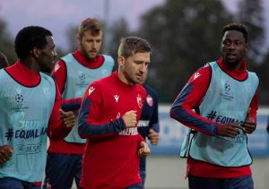 POSLE MESEC DANA PAUZE: Zvezdina odbrana jača za jednog defanzivca!