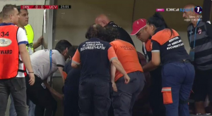 ŠOK I NEVERICA: Trener Dinama doživeo srčani udar u sred utakmice, pred milionskim auditorijumom! (VIDEO)