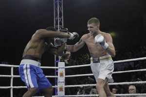 RAŽNATOVIĆ U ODABRANOM DRUŠTVU:  Veljko uz Stalonea i Džonsa promoter boksa u Rusiji!