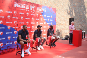 GALA PREDSTAVLJANJE: Zvezda predstavila igrače za Evroligu! (FOTO)