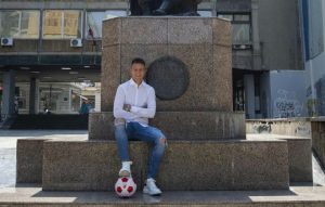 NJEGOŠ SE PREDSTAVIO NAVIJAČIMA: Petrović stihovima slavnog imenjaka poželeo Zvezdi sreću protiv Kopenhagena! (VIDEO)