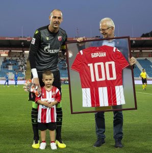 SIGURNE RUKE BORJANA: Golman govorio o ‘klubu 100’, kada je zaplakao i 53 meča bez primljenog gola (VIDEO)