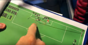 FANTASTIČNO: Pomoćni trener Partizana pokazao tablu sa tačno nacrtanom akcijom kod gola! (VIDEO)
