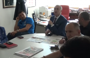 ‘IZRAZI LICA SVE GOVORE’: Pogledajte kako su reagovali Terzić i Milojević kada je Zvezda dobila rivala (VIDEO)