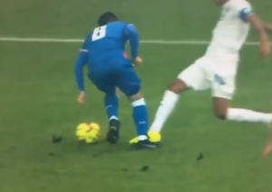 UZAVRELA ATMOSFERA: Kakav početak – da li je Zvezda oštećena za penal već u prvom minutu?! (VIDEO)