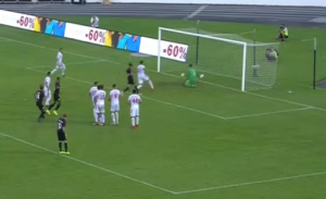 CRNI BRKIĆU, ŠTA URADI: Kiks golmana Zrinjskog protiv Utrehta kom se smeje Evropa (VIDEO)