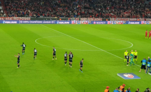 PREMIJERA NOVOG DRESA: Zvezda u Minhenu igra u neobičnoj gostujućoj garnituri (FOTO)