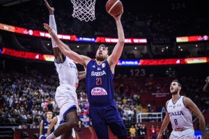 SADA JE ZVANIČNO: Nikola Milutinov predstavljen u novom klubu!