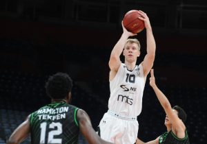 PARTIZAN UBEDLJIV: Crno-beli savladali Darušafaku!