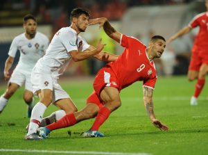 MUČILA SE SRBIJA: Mitrović u završnici meča doneo pobedu Srbiji, Paragvaj meč završio sa igračem manje!