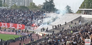 NIJE MOGLO BEZ PROBLEMA: Incidenti navijača i policije (VIDEO)