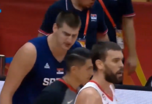 POSLE SUKOBA SA SUDIJOM I ISKLJUČENJA: FIBA donela odluku o slučaju Nikole Jokića (VIDEO)