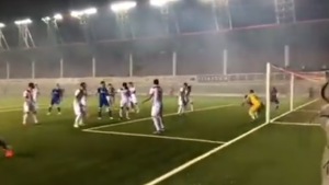 PRŠTE GOLOVI NA ‘KROVU’: Ben duplirao vođstvo Zvezde, Mašović vratio neizvesnost (VIDEO)