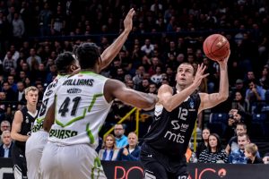 VELIČKOVIĆ I SIMONOVIĆ U GLAS: Atipična ekipa, svi šutiraju za tri! (VIDEO)