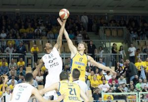 ABA LIGA: Partizan pucao ‘ćorke’ u Sloveniji, Primorska ubedljivo nadigrala uspavane crno-bele (VIDEO)