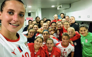 OVAKO SE TO RADI: Fudbalerske Srbije demolirale S. Makedoniju, a onda ovako proslavile trijumf (VIDEO)