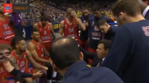 KAD ITUDIS POBESNI: Igrate kao njihove kuč*e! (VIDEO)