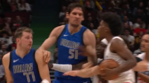 POBESNELI DONČIĆ KRENUO U TUČU: Bobi Marjanović morao da reaguje! (VIDEO)