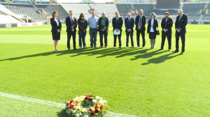 EMOTIVNI TRENUCI: Delegacija Mančester junajteda na centru stadiona u Humskoj (VIDEO)
