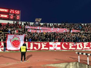 PET GODINA BEZ ‘JAGODE’: Delije u Nišu istakle transparent za Marka Ivkovića (VIDEO)