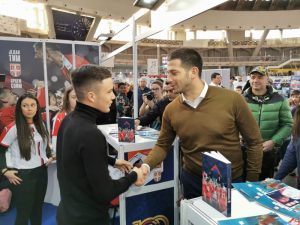 NASTAVLJENA SARADNJA: Partizan na Sajmu sporta, Filip Stevanović najpopularniji među mladima (FOTO)