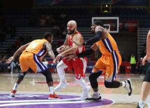 ZVEZDAŠI OPET GORE: Boatrajt rešeta koš Zvezde, navijači opet protiv Čovića (TVITOVI)