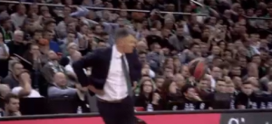 BIO JE MAJSTOR IGRE POD OBRUČIMA: Jasikevičijus sada u stilu Ronaldinja (VIDEO)