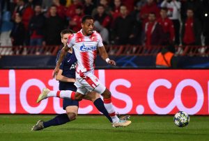 ENGLEZI ISPROZIVALI IGRAČA ZVEZDE: Zar je njemu mesto u Ligi šampiona!?