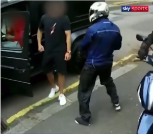 POJAVIO SE NOVI SNIMAK: Napadači na Ozila i Kolašinca privedeni, sve su priznali! (VIDEO)