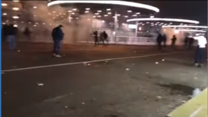 NEREDI U MILANU: ‘Bed blu bojsi’ napali dečaka od četrnaest godina (VIDEO)