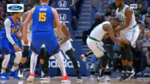 NBA: ‘Tripl-dabl’ Jokića, ali svi pričaju o stravičnoj povredi Kembe Vokera! (VIDEO)