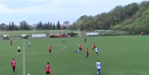 GOL U SRPSKOJ LIGI O KOM BRUJI EVROPA: Italijani u transu – fudbaler Zvezdare poslao ‘bombu’ sa 60 metara! (VIDEO)