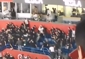 SUKOB ‘GROBARA’: Novi ugao brutalne tuče u ‘Areni’ (VIDEO)