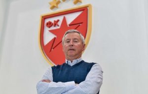 IGRAČI SU JEDINI KRIVCI: Zvezdina fudbalska legenda podržala Tumbakovića – ‘Fudbaleri treba da ginu i da trče, baš su lenji’