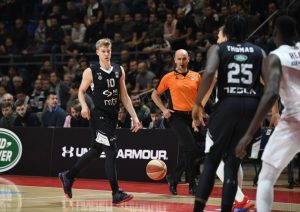 ‘PARAHUSKI ZARAĐUJE KAO MAHAČ PEŠKIRA’: Grobari se podsmevaju navijanju Zadrana i traže pojačanja (TVITOVI)