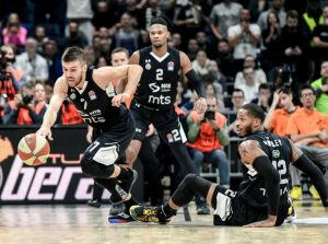 GROBARI U ŠOKU: Uradio je ono što se nikako ne radi – košarkaš crno-belih objavom na Tviteru razbesneo navijače!