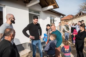 VELIKO SRCE MARKA KEŠELJA: Košarkaš pomogao izgradnju kuće za desetočlanu porodicu na Kosovu!